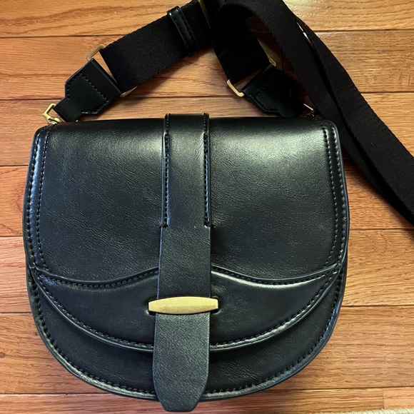 Mango
FLAP CROSSBODY BAG BLACK - Picture 2 of 4